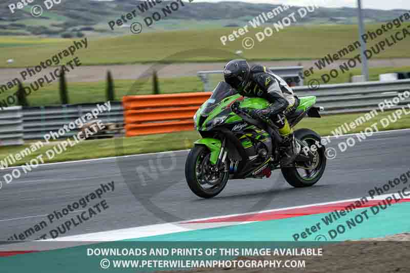 cadwell no limits trackday;cadwell park;cadwell park photographs;cadwell trackday photographs;enduro digital images;event digital images;eventdigitalimages;navarra;no limits trackdays;peter wileman photography;racing digital images;trackday digital images;trackday photos